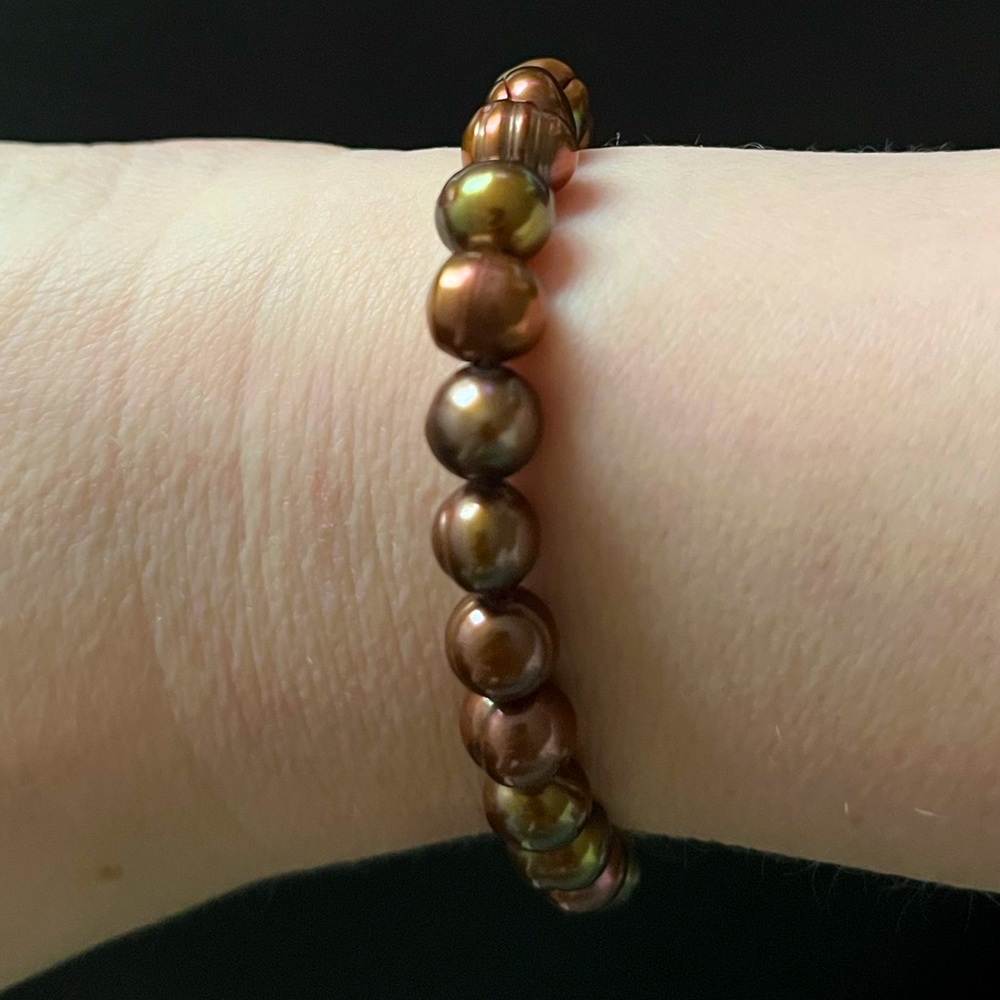 Baroque Pearl Bracelet.  Genuine pearls.  Gorgeous browns and greens.  E…